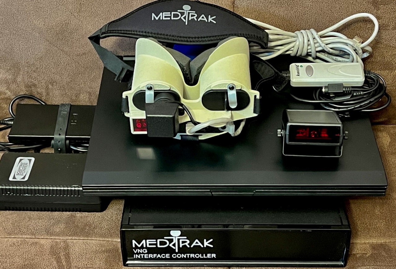 MEDTRAK IntelliNetX VNG VIDEONYSTAGMOGRAPHY COMPLETE DIAGNOSTIC SYSTEM ...